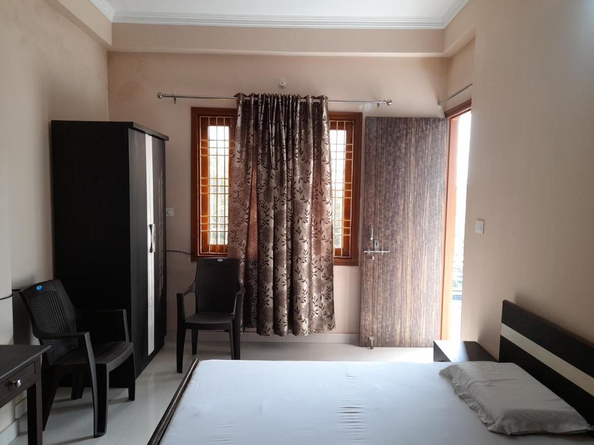 Govind Niwas Home Stay Гваліор Екстер'єр фото