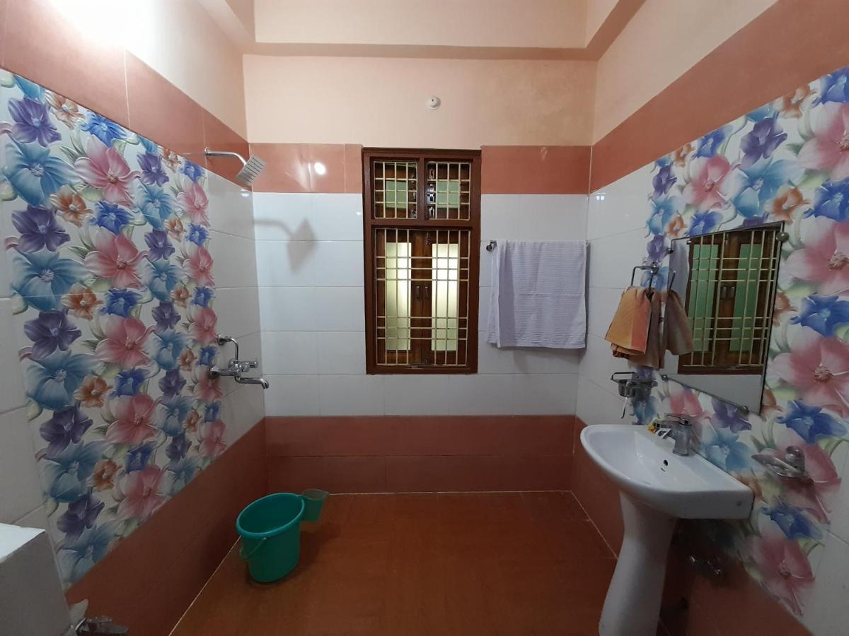 Govind Niwas Home Stay Гваліор Екстер'єр фото